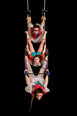 Circo: “Patas arriba, una historia de circo”