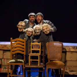 Cal Teatre presenta “Juego de sillas” Cal Teatre presenta “Juego de sillas”