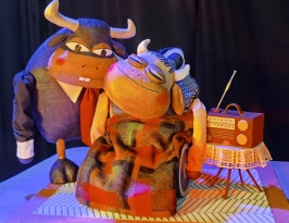 Títeres Caracartón presenta “Calle Rebaño, 14”