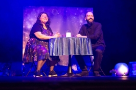 Dinamia Teatro presenta "La teoría del casi"
