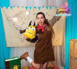 Esenciali Producciones presenta "Alicia y Garabato, la maleta”