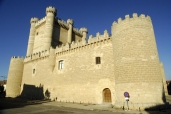 Turismo familiar. Castillo de Fuensaldaña "Centro de Interpretación de los Castillos"