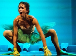 Teloncillo Teatro presenta "Aletas"