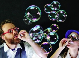 7Bubbles presenta "Burbujas"