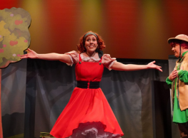 Ferro Teatro presenta "Caperucita valiente y el lobo vegetariano" Ferro Teatro presenta "Caperucita valiente y el lobo vegetariano"