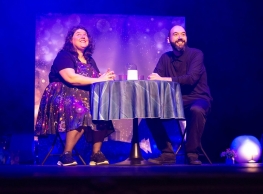 Dinamia Teatro presenta "La teoría del casi"