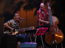 Guitarras de cine presenta "Bandas sonoras de cine y series" 