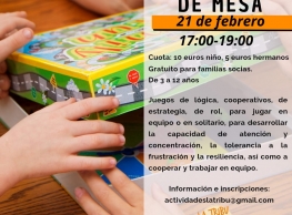 Tarde de juegos de mesa