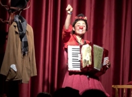 Luciérnagas Teatro presenta "We will Clown You!" 