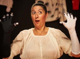 Eugenia Manzanera presenta “Nacer, ¡menuda historia!”