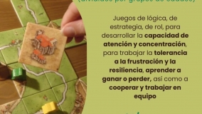 Tarde de juegos de mesa en La Tribu